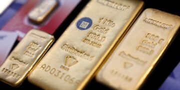 الذهب يصعد لأعلى مستوى في أكثر من 3 أشهر قبيل بيانات أمريكية