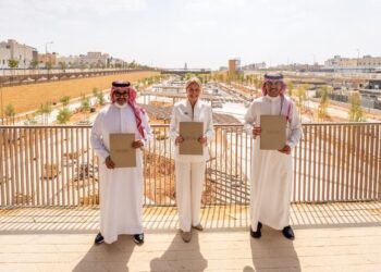 ركاز العقارية” تُرسّخ مكانتها كمطور عالمي بشراكة استراتيجية لتطوير وجهة ضيافة رياضية بـ 700 مليون ريال