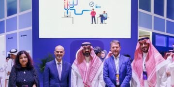 مرافق وIBM توحدان جهودهما لتسريع التحول الرقمي وتطوير تجربة الموظفين