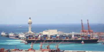 شريان لوجستي جديد بين آسيا وأوروبا: “موانئ” تربط جدة ورابغ بخدمة “ALBATROS” العالمية
