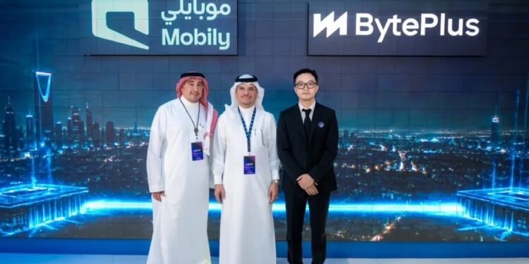موبايلي” و”بايت بلس” تطلقان أول منطقة سحابية في المنطقة