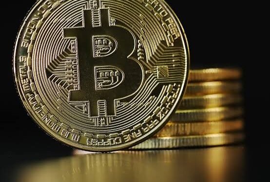 تراجع “بيتكوين” دون 80 ألف دولار بعد بيانات الوظائف الأمريكية القوية