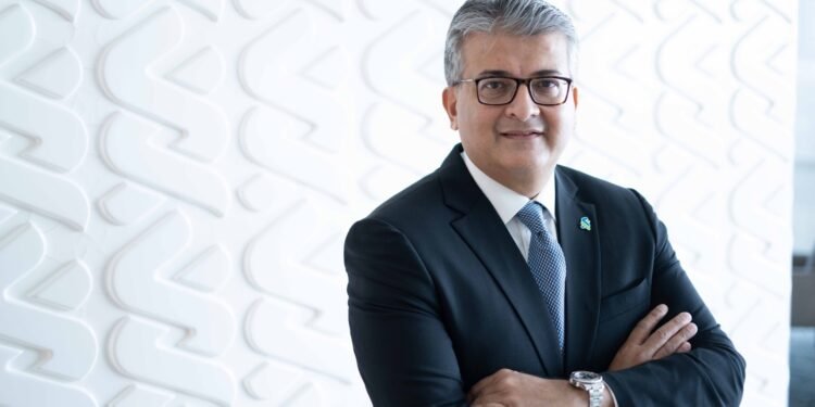 ستاندرد تشارترد: نحو ثلثي الشركات السعودية ترى الذكاء الاصطناعي عاملاً رئيسياً في تطوير التجارة