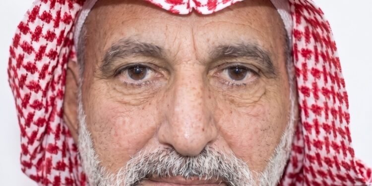 “أسرة عصام توفيق حمزة” تشكر المعزين وتخص معالي الفالح بالشكر